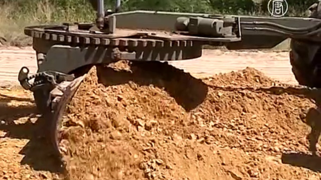 Венгры протестуют против ограждения на границе смотреть онлайн