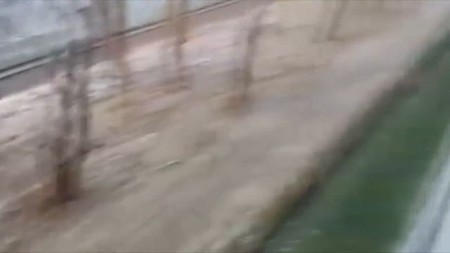 BMW X6 разобрали прямо на платной парковке ! смотреть онлайн