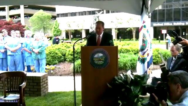 Tomblin announces Medicaid expansion смотреть онлайн