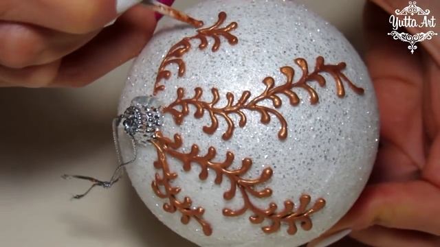 Елочные шары. Новогодний декор. Украшение к новому году смотреть онлайн