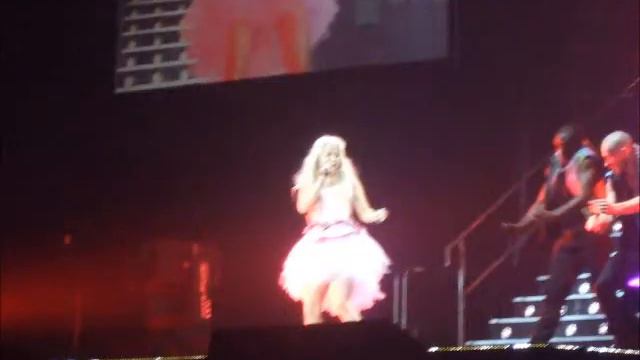 Amelia Lily at X Factor Live Tour Belfast March 10, 2012 смотреть онлайн