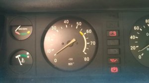 Сигнализатор уровня тормозной жидкости.