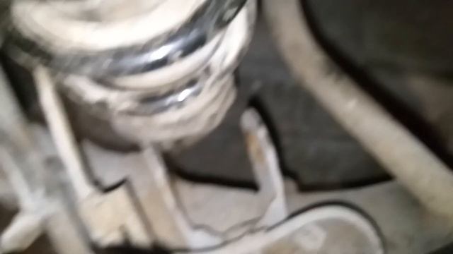 Toyota Celica ZZT230 заменить задние стойки / Toyota Celica ZZT230 replace rear struts смотреть онлайн