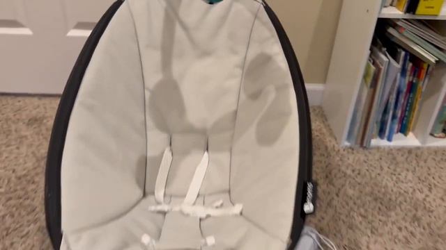 4moms RockaRoo Baby Rocker + Safety Strap Fastener, Compact Baby Rocker with Front to Back Gliding смотреть онлайн