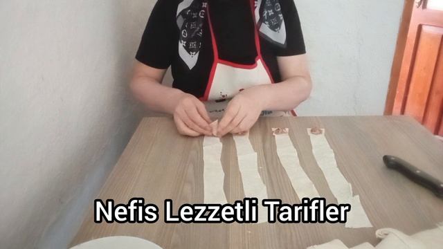 Bu MANTIYI Herkes Yapabilir Çok Kolay ✔ Hazır Yufkadan Kıymalı Yoğurtlu Soslu Çıtır Üçgen Mantı смотреть онлайн