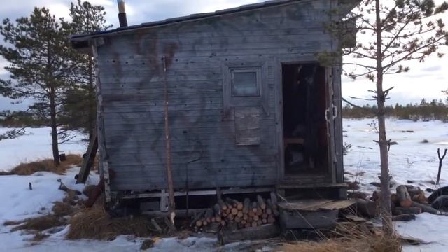 Озеро на болоте