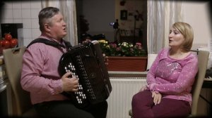 ЛИСТЬЯ ЖЁЛТЫЕ МЕДЛЕННО ПАДАЮТ-текст ПРЕКРАСНЕЙШАЯ ПЕСНЯ - Дуэт ЗОРЬКА - ПРОСНИСЬ И ПОЙ -ВальЯш