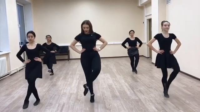 Армянский танец ШАЛАХО обучающий видео урок 3 армянский ансамбль ,,Звартноц ,,г.Москва смотреть онлайн
