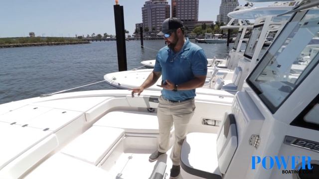 266 CAYMAN By Robalo  A Walkthrough With Tyler, 2022. Have You Gone Fishing In A #Robalo #Cayman