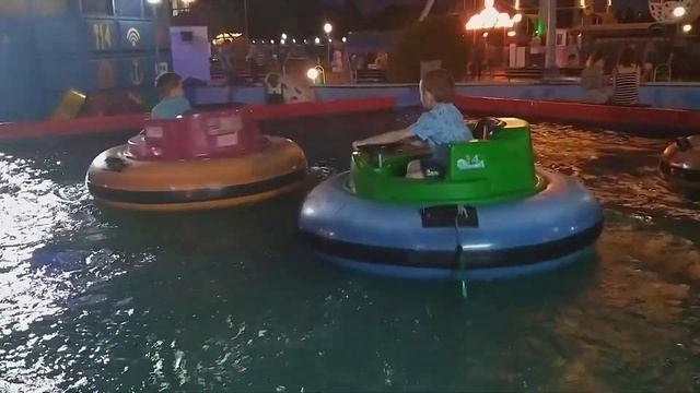 Attractions. Water Attractions. / Водные аттракционы