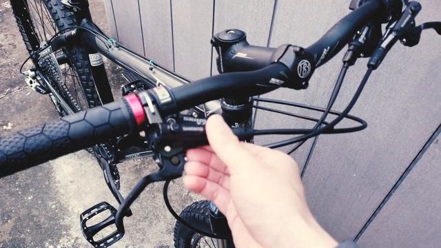 2009 Trek 6000 Mountain Bike W/Sram X5 Components And Upgraded Deore Brakes