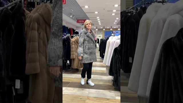 Шубка из меха каракульчи. По вопросам подбора и покупки в What’s app:+79122810505 (Ольга) смотреть онлайн
