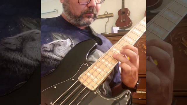 Donna Lee, by Charlie Parker, electric bass guitar смотреть онлайн