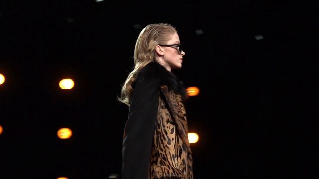 TSUM FASHION SHOW FW21/22 смотреть онлайн