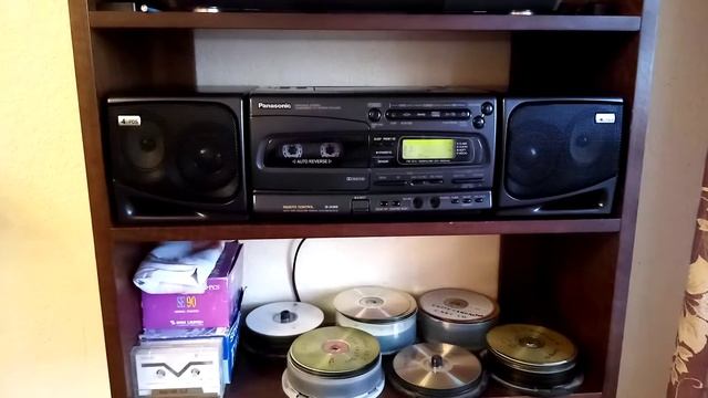 Panasonic RX -E300. Требуется ремонт дисплея и апгрейд звука смотреть онлайн