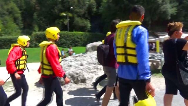 Стефания с бабушкой любуются водопадом, Бабушкины Сказки смотреть онлайн