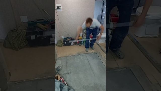 Ремонт ванной комнаты в хрущевке. Часть 2. смотреть онлайн