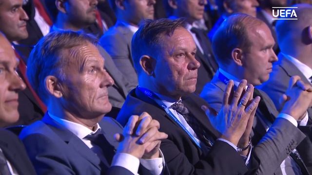 UEFA CHAMPIONS LEAGUE 2018/19 GROUP STAGE DRAW смотреть онлайн