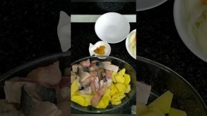 Запечённый толстолобик с картошкой