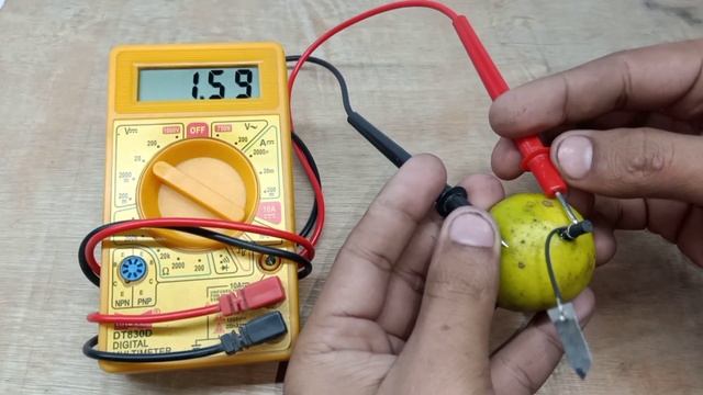 How to make free energy with lemon | making electricity from vegetable | Mini homemade generator смотреть онлайн