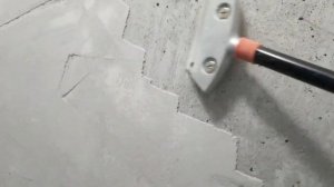 Лучший способ очистить стену от шпаклёвки и краски