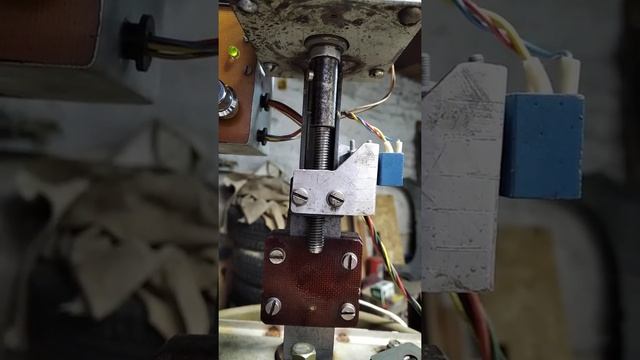 Электроэрозионный станок. Нарезка шпоночного паза. смотреть онлайн