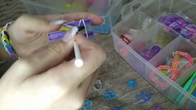Как сплести браслет дружба из резинок для плетение. Что можно интересное с плести из резинок? смотреть онлайн