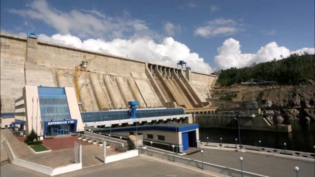 ГИГАНТСКИЙ МЕТЕОРИТ УПАЛ В ХАБАРОВСКЕ? ИЛИ ЭТО НЕ МЕТЕОРИТ ?!