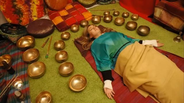 Исцеляющие Вибрации Поющих Чаш - Тибетские чаши ☸ Канал Лучшей Целительной 2019 смотреть онлайн