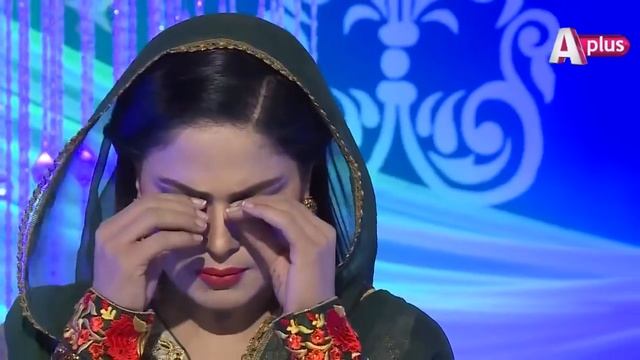 Naat By Veena Malik | Meetha Meetha Hai Mere Muhammad Ka Naam | Naat Sharif | Aplus смотреть онлайн