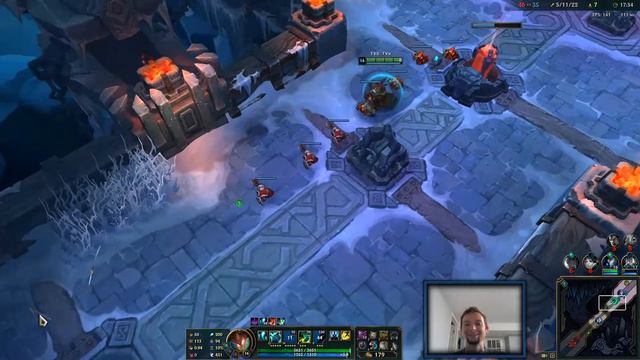 ВПЕРВЫЕ ПРОБУЕМ ВЗЯТЬ ГОЛДУ. League Of Legends.