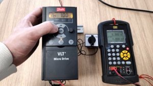 Настройка преобразователя частоты Danfoss FC-051. Поддержание постоянного давления