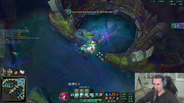 QUALCUNO FERMI QUESTO BASTONE - League of Legends ITA #3330 смотреть онлайн