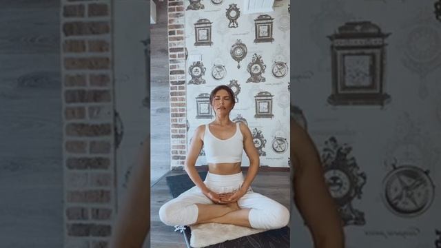 КУНДАЛИНИ ЙОГА ДЛЯ УТРЕННЕГО ЗАРЯДА ЭНЕРГИЕЙ И ПРОРАБОТКИ НЕГАТИВНЫХ ЭМОЦИЙ смотреть онлайн