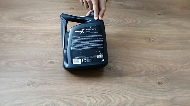 Распаковка — Моторное масло WOLF VitalTech 5W40 смотреть онлайн