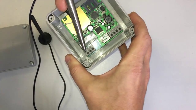 GSM модуль для открытия ворот и шлагбаумов при помощи телефона смотреть онлайн