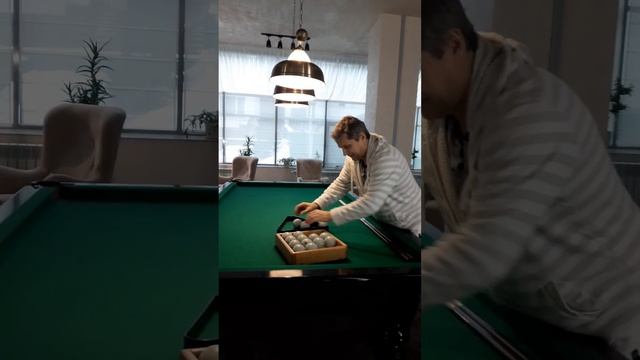 Учимся играть в биллиард смотреть онлайн