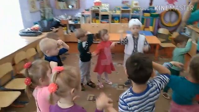 НОД по познавательному развитию с детьми младшей группы "Поможем Зайке". смотреть онлайн