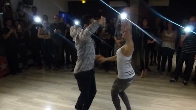 Edgar & Denisa @ Barrio Mio смотреть онлайн