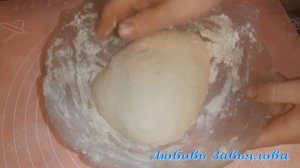 Пирожки постные с солеными огурчиками