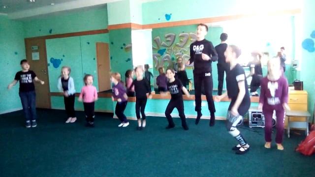 Упражнение для дыхания "Скакалка" (разминка перед репетицией) смотреть онлайн