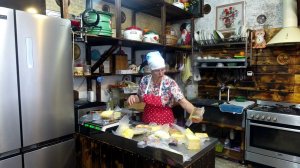 У КАЖДОЙ ХОЗЯЮШКИ ЕСТЬ СВОЯ МОЛОЧНИЦА️