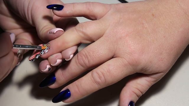 Красивый маникюр гель лаком на нарощенные ногти. Дизайн 2017 кошачий глаз + витраж + слайдер. смотреть онлайн