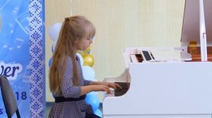 А. Диабелли - сонатина соль мажор . Исполняет - Макарец Полина. "Хрустальный василек"