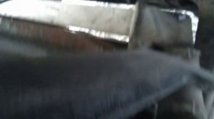 Замена ближний свет на Исузу. Reemplazo de la luz de cruce con Isuzu.