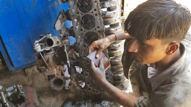 Nissan FE6T Diesel Engine Repairing And Cleaning