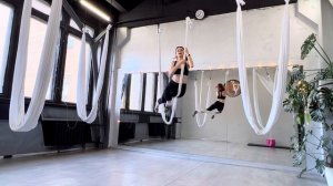 Акробатика на гамаке.