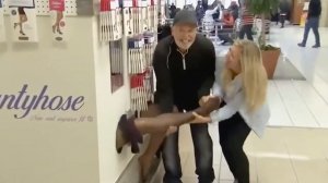 Пранки над людьми прямо на улице. ОООчень смешно)))