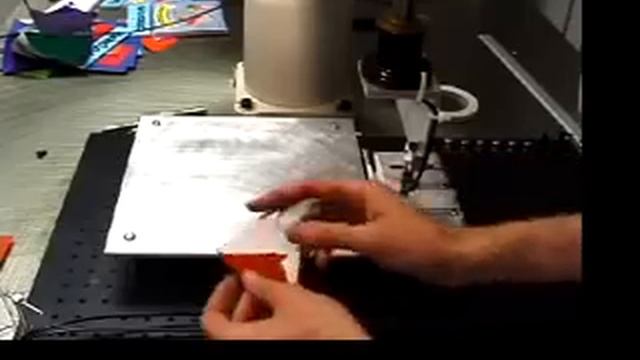 ORIGAMI ROBOT FOLDS PAPER HAT смотреть онлайн