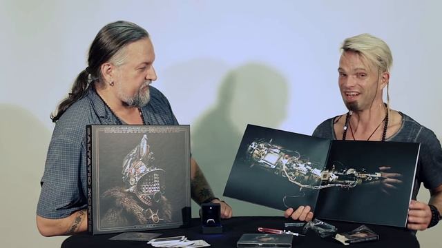 Unboxing - Saltatio Mortis "BROT UND SPIELE" (Limited Edition Fan Box) смотреть онлайн